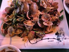 -一口猪海鲜浑锅·东北家常菜