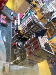 -乐高授权专卖店(朝阳大悦城店)