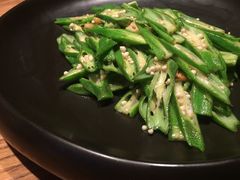 蒜炒秋葵-马仕玖煲·融合菜·酥不腻烤鸭(人大店)