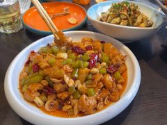 -川流不息·地道川菜·小龙虾(松东路店)