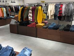 -URBAN REVIVO(七宝领展广场店)
