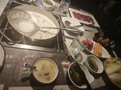 -尚尚仙·酸汤猪手·猪肚鸡火锅(华联万柳购物中心店)