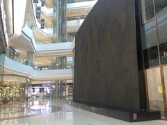 -LuOne凯德晶萃广场(徐家汇路店)