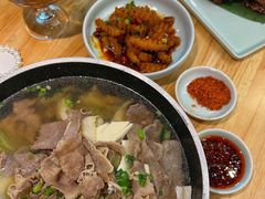 -全牛匠·乐山跷脚牛肉(新中关店)