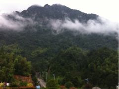 景琛山庄正门所看到的风景-三清山锦琛山庄