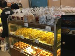 面包甜点陈列柜-苹果花园(襄阳南路店)