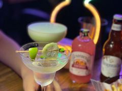 -UP嘻哈酒吧(粉巢店)