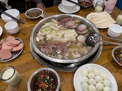 -泸州酸菜豆花火锅川师店