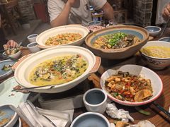 -钟掌勺忘不了地道湘菜(新天地假日广场店)