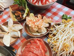 -赵美丽·重庆社区火锅·直营店(火车东站·中豪国际店)