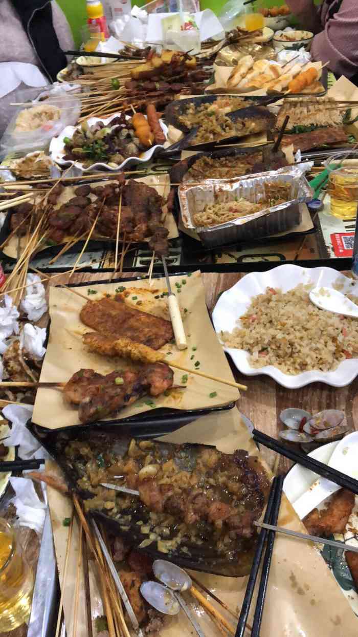 好兄弟烧烤(连城店)-"99上海市奉贤区西渡街道沪杭公路222弄.