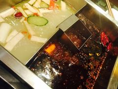 -百年川椒重庆老火锅(光谷店)