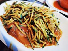 摇滚拉皮-一桶江山餐厅(松北店)