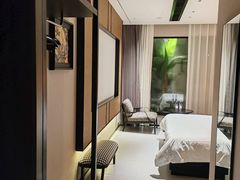 -万泊酒店(长沙五一广场国金中心店)