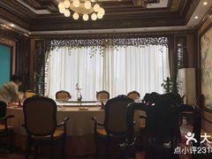 -皇宫大酒店