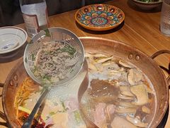 -洱火云南酸菜牛肉火锅(石景山当代商城店)