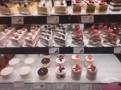 -巴黎贝甜(大宁国际商业广场店)