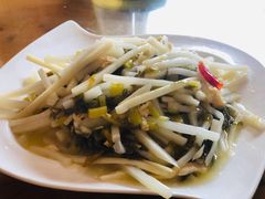 -云河农家乐饭店(福禄缘树山店)