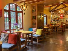 -月亮眼花园餐厅书吧酒吧