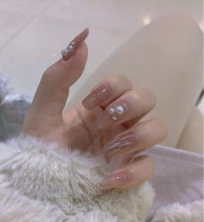 -雪奈传统美甲美睫