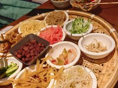 -包整·丝娃娃(一览甲秀楼风景店)