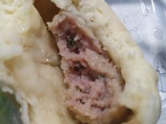 鲜肉中包-草庐酒家