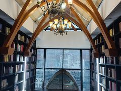 -钟书阁(松江泰晤士小镇店)