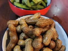 -虾弄弄海派小龙虾·牛羊蝎子火锅