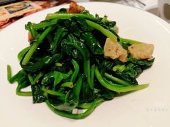 拍蒜油渣炒菠菜-江南厨子(万象天地店)