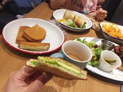 -HELLO 27 意面·沙拉·帕尼尼