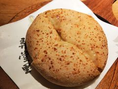 芝士芝士饼-弄堂里·寻味杭州(湖滨银泰in77C区店)