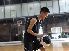 -梦想之巅·青少年篮球·羽毛球·培训中心(西站店)