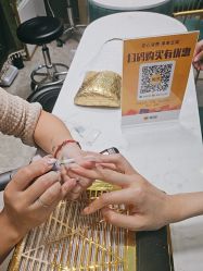 -睫毛弯弯·美甲美睫