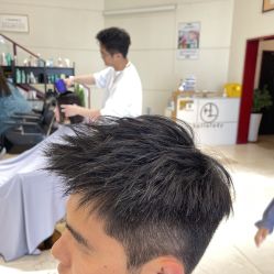 -Hello Lady发型设计