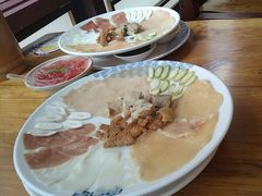 -桥香园过桥米线(国贸店)