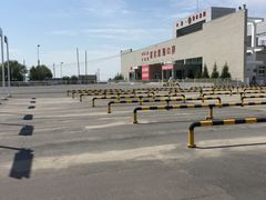 -霍尔果斯国门景区