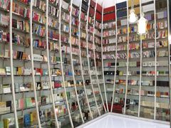 -钟书阁(松江泰晤士小镇店)