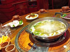 -亮欢寨酸汤鱼(沙冲路店)