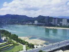 -醉江景酒店式公寓(桐庐利时广场店)