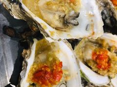 -蚝哥花姐湛江烤生蚝(美丽湾市场店)