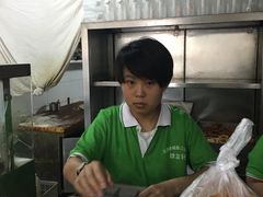 她说她是买的人-老磁器口豆汁店(天坛店)
