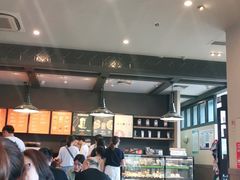 -星巴克臻选(盐城金鹰聚龙湖店)