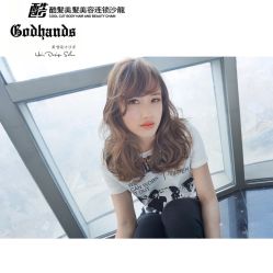 -God Hands发型设计复古会所