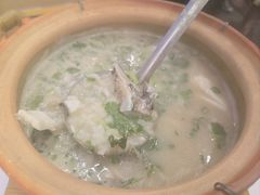 -粤盛海鲜平价店(洛溪食街店)