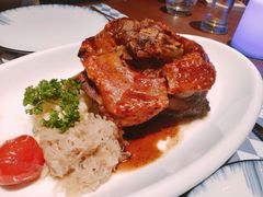 自酿啤酒脆皮烤猪肘-Ambra Haus琥珀屋精酿餐厅(宝山店)