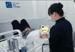 -靓芙泉专研痘痘肌