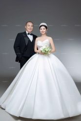 -雪中彩影婚纱摄影·微光艺术中心