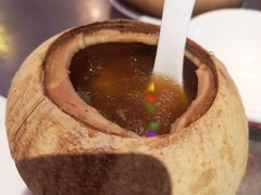 泰国椰皇炖乌鸡-陈鹏鹏潮汕菜(欢乐海岸 海边景观店)