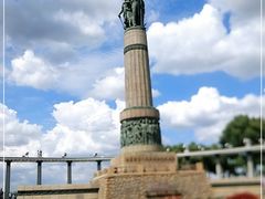 -人民防洪胜利纪念塔