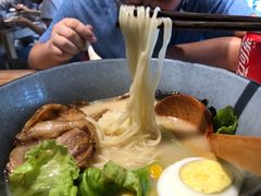 霸王豚骨拉面-汤去三面(骆驼店)